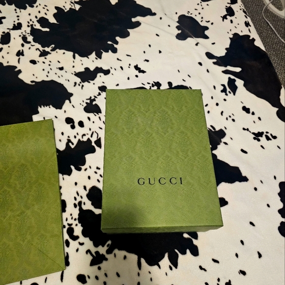 Never worn womes Gucci - Picture 1 of 11
